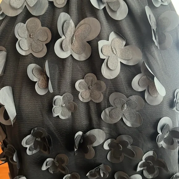 NWOT 3D flower applique halter dress - Picture 5 of 7